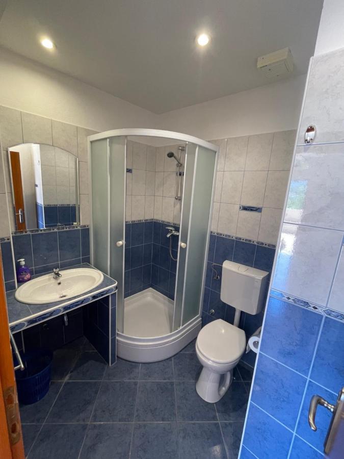 Apartments Belic With Pool Jelsa  Exterior photo