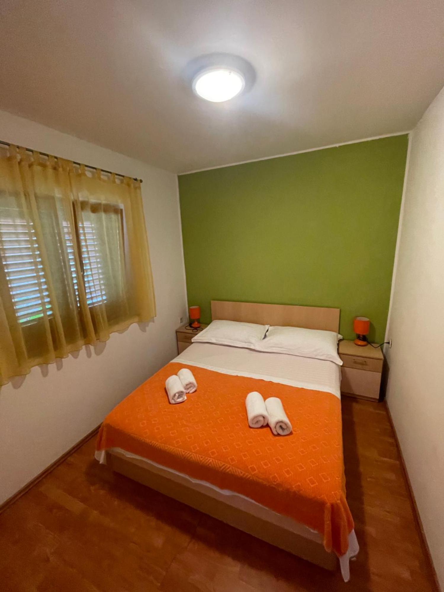 Apartments Belic With Pool Jelsa  Exterior photo