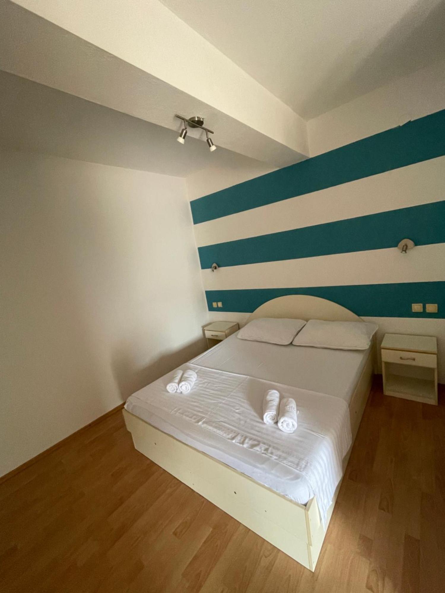 Apartments Belic With Pool Jelsa  Exterior photo